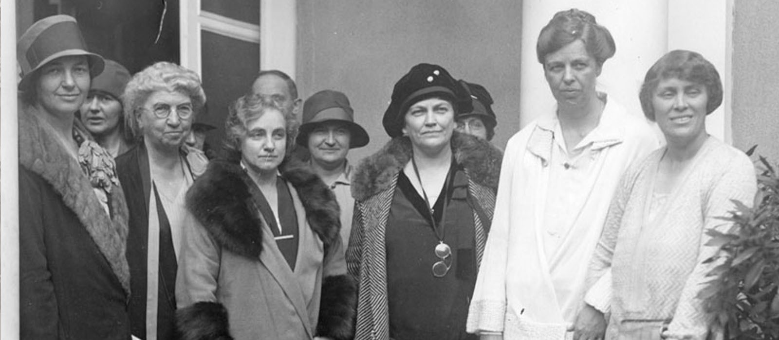 Martha Van Rensselaer and Eleanor Roosevelt with member of the League of Women Voters (1920)